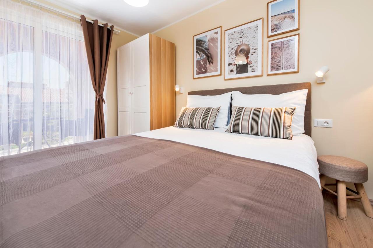 Apartments Villa Istria ロヴィニ エクステリア 写真