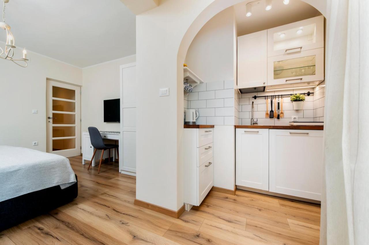 Apartments Villa Istria ロヴィニ エクステリア 写真