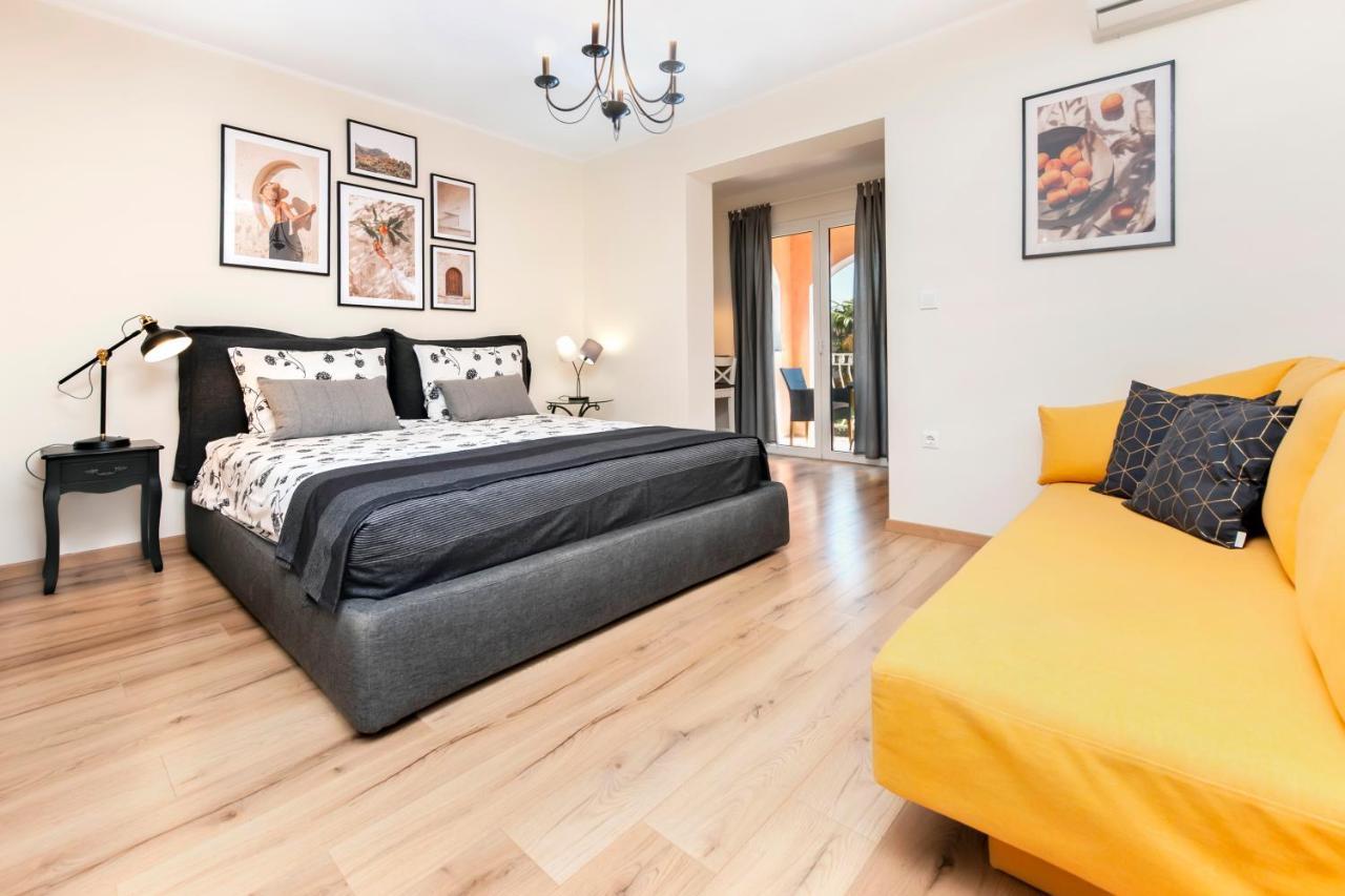 Apartments Villa Istria ロヴィニ エクステリア 写真
